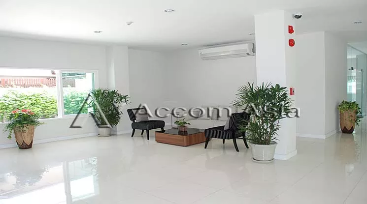  3 br Condominium For Rent in Ploenchit ,Bangkok BTS Chitlom at Tonson Court AA32441