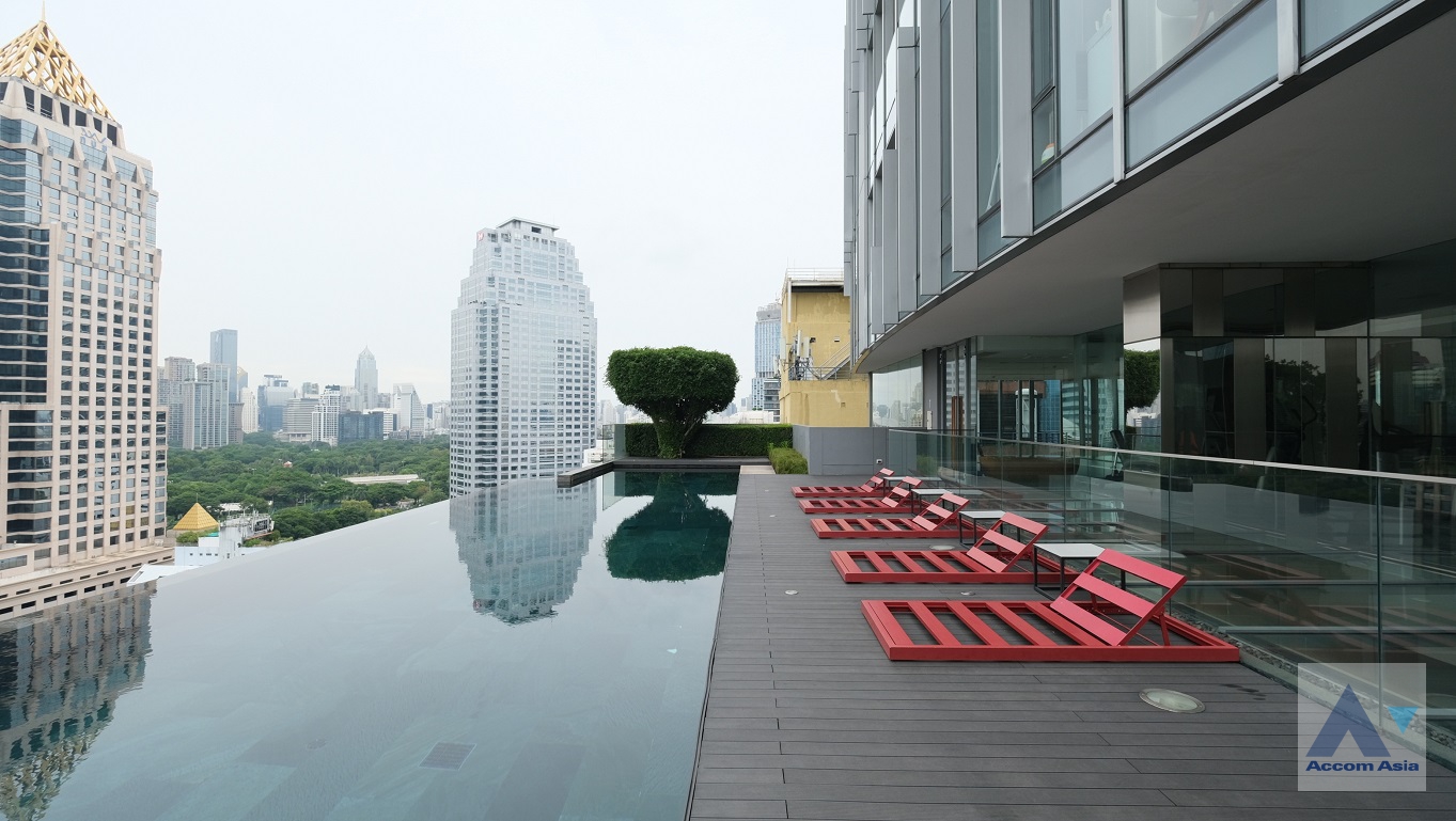  2 br Condominium For Sale in Silom ,Bangkok BTS Sala Daeng - MRT Silom at Saladaeng Residences AA18083