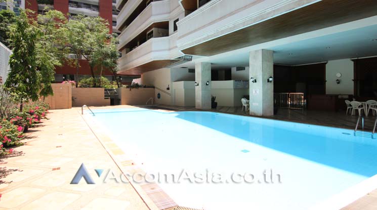  2 br Apartment For Rent in Ploenchit ,Bangkok BTS Ratchadamri at High rise and Peaceful AA22585