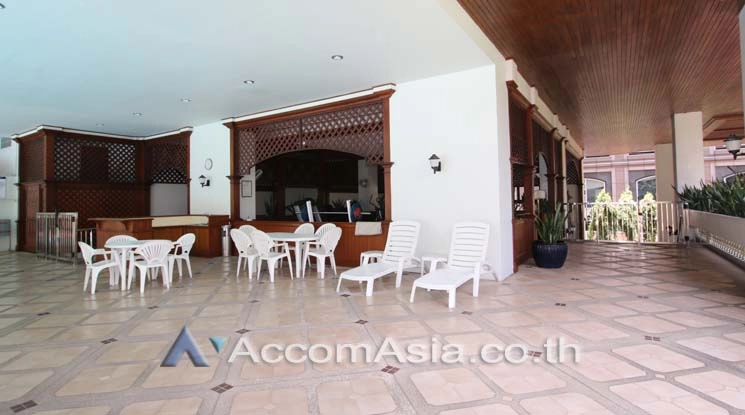  3 br Apartment for rent and sale in Ploenchit ,Bangkok BTS Ratchadamri at High rise and Peaceful AA22584