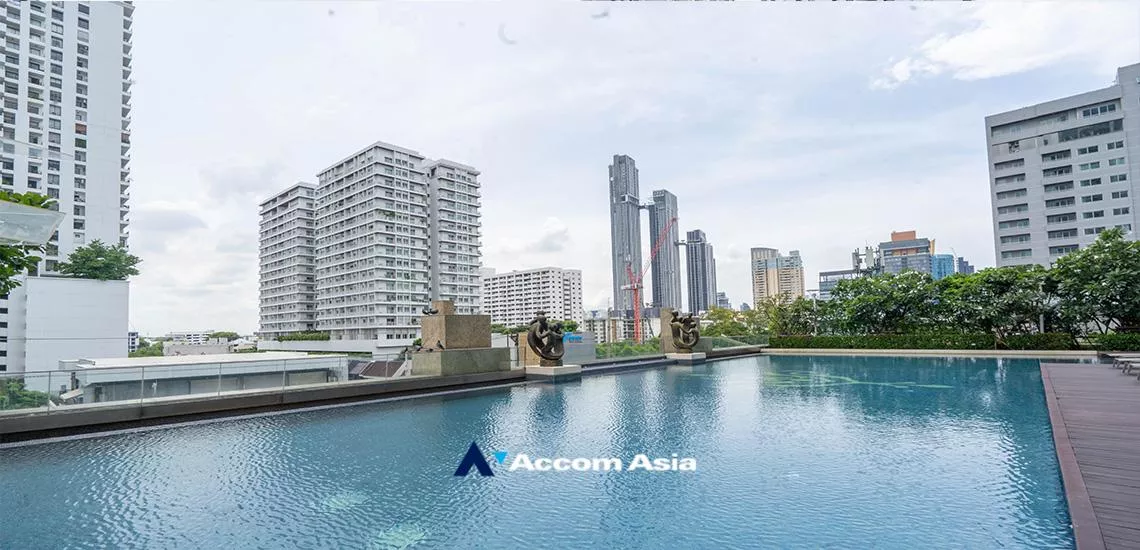  4 Bedrooms  Condominium For Rent in Sukhumvit, Bangkok  near BTS Thong Lo (AA13752)