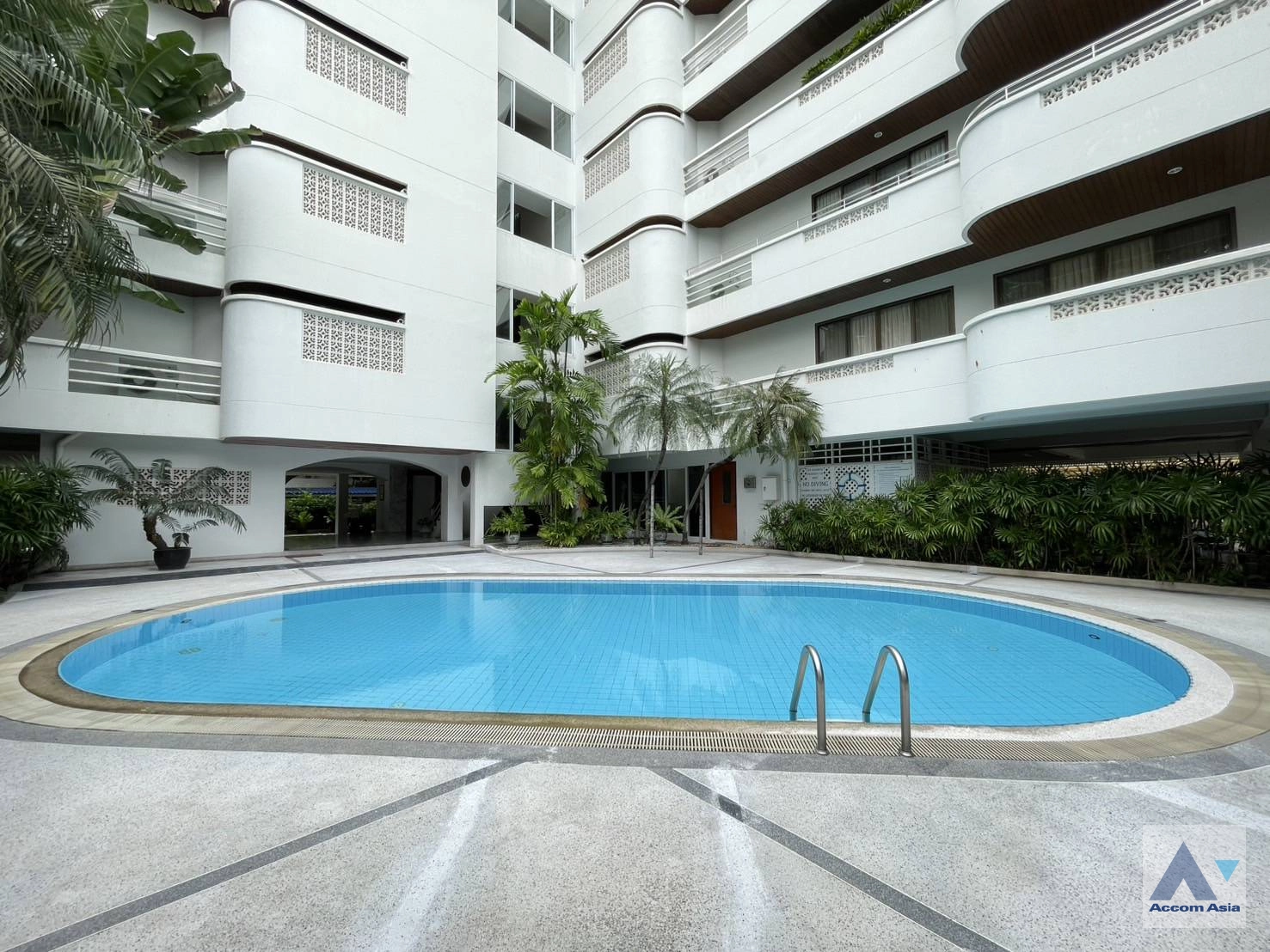  1  3 br Apartment For Rent in Ploenchit ,Bangkok BTS Chitlom at Privacy Low Rise 1418202