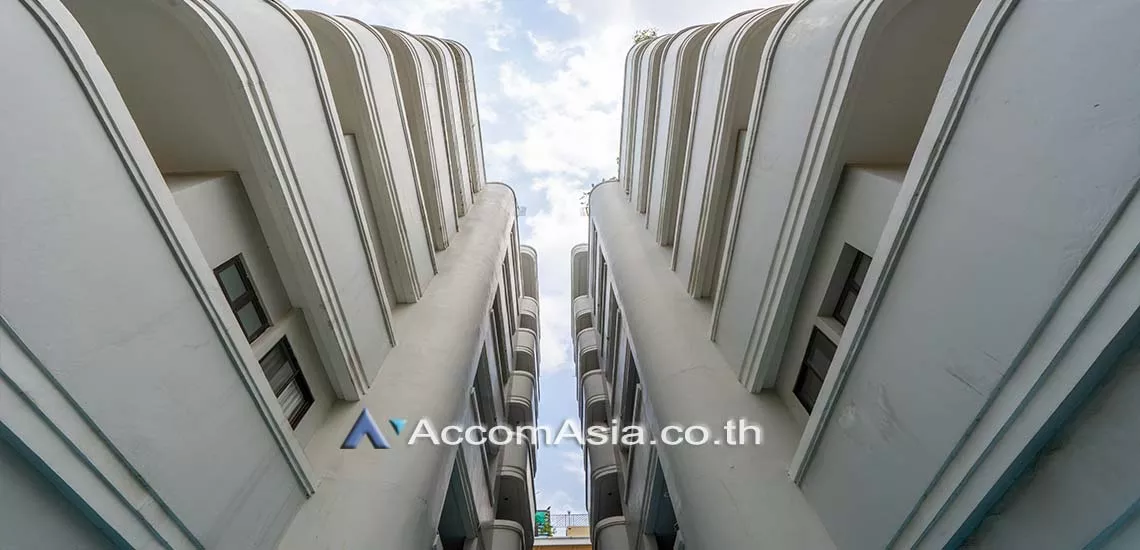  3 br Apartment For Rent in Sukhumvit ,Bangkok BTS Phrom Phong at Exclusive private atmosphere AA29455