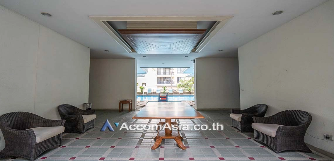  4 br Apartment for rent and sale in Sukhumvit ,Bangkok BTS Phrom Phong at 10 Mins from BTS with Shuttle Bus Service AA32215