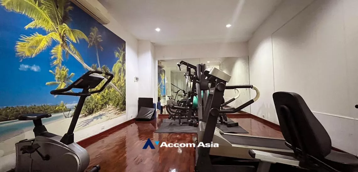 10 Stylish Low Rise Residence - Apartment - Sukhumvit - Bangkok / Accomasia