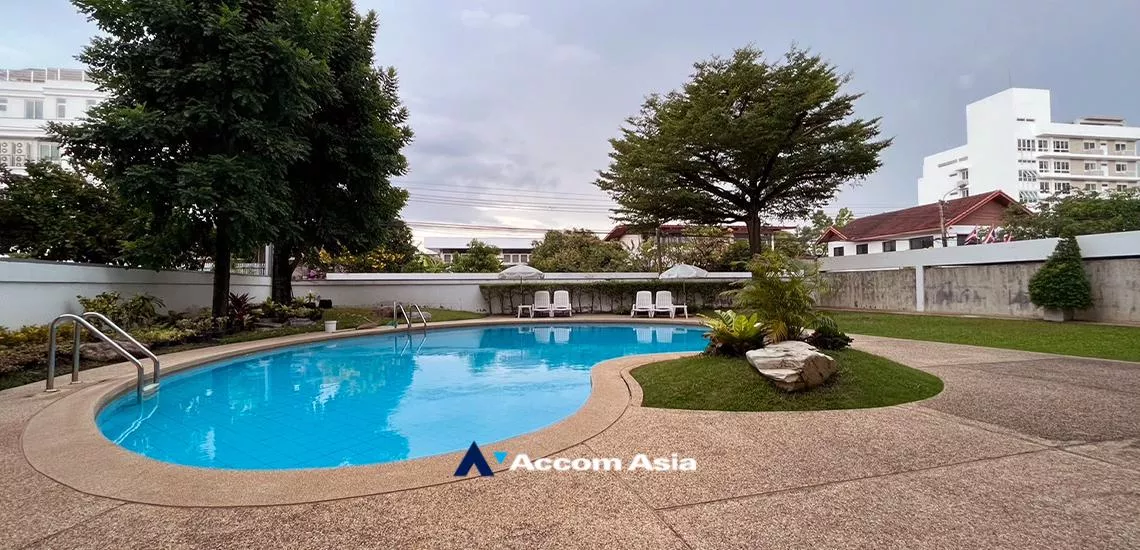 4 Stylish Low Rise Residence - Apartment - Sukhumvit - Bangkok / Accomasia