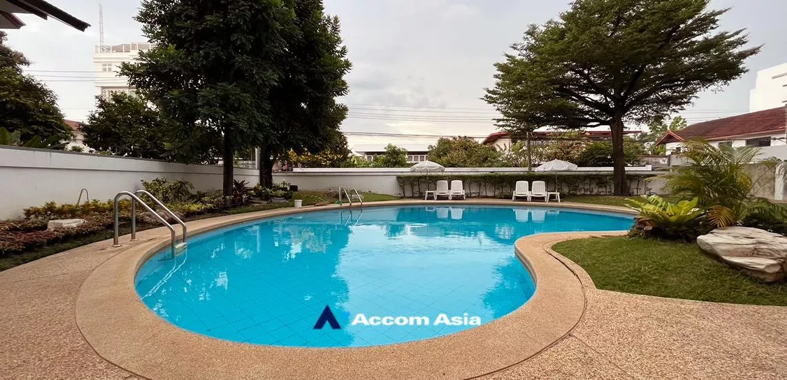 6 Stylish Low Rise Residence - Apartment - Sukhumvit - Bangkok / Accomasia