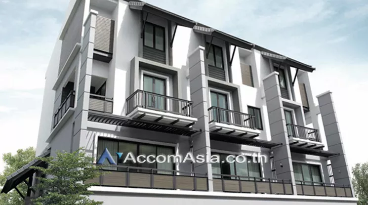  3 Bedrooms  Townhouse For Sale in Pattanakarn, Bangkok  near BTS On Nut (AA36756)