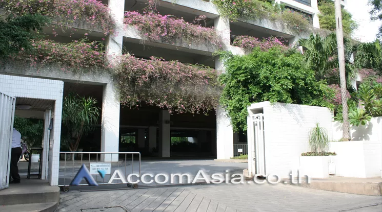  2 br Condominium For Rent in Ploenchit ,Bangkok BTS Ploenchit - MRT Lumphini at Polo Park AA39228