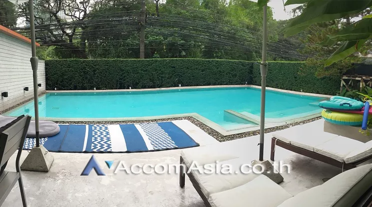  3 br Apartment for rent and sale in Ploenchit ,Bangkok BTS Chitlom at Low Rise And Peaceful AA22810
