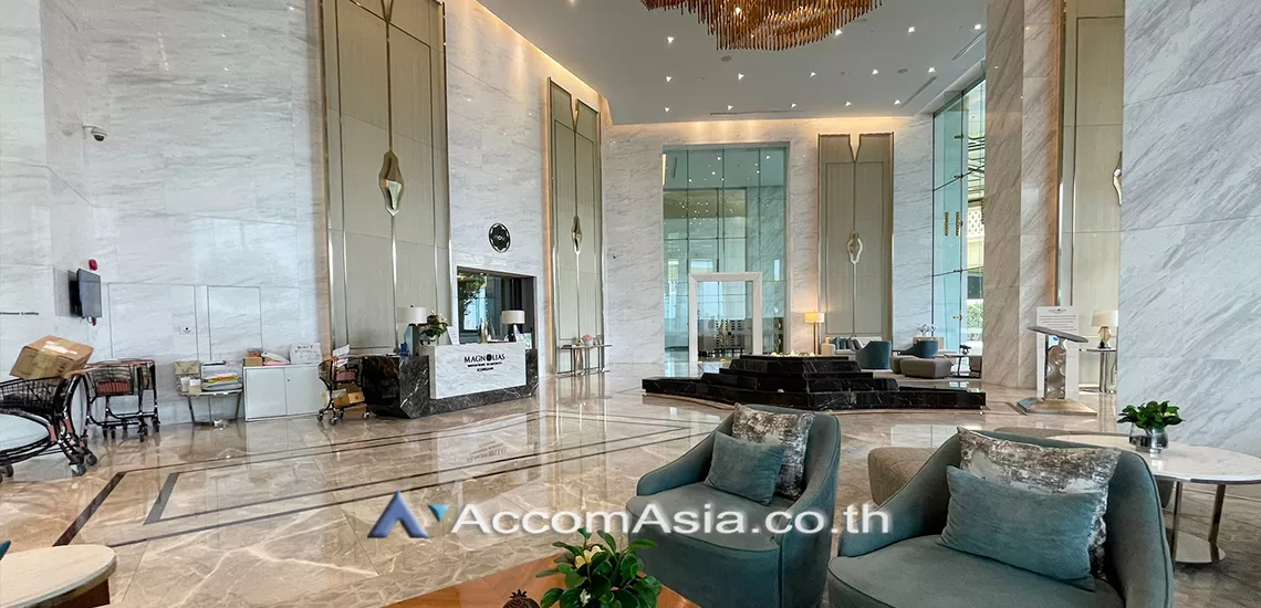  3 br Condominium For Sale in Charoennakorn ,Bangkok BTS Krung Thon Buri at Magnolias Waterfront Residences AA28177
