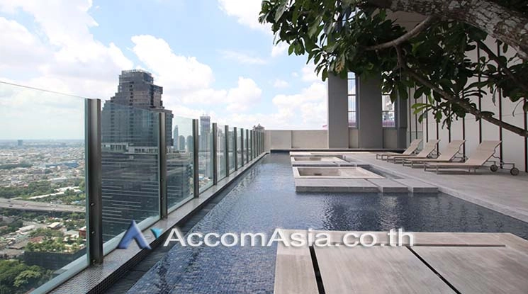  3 br Condominium For Sale in Silom ,Bangkok BTS Surasak at The Diplomat Sathorn AA38281