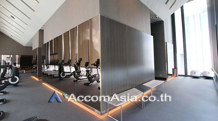  3 br Condominium For Sale in Silom ,Bangkok BTS Surasak at The Diplomat Sathorn AA38281