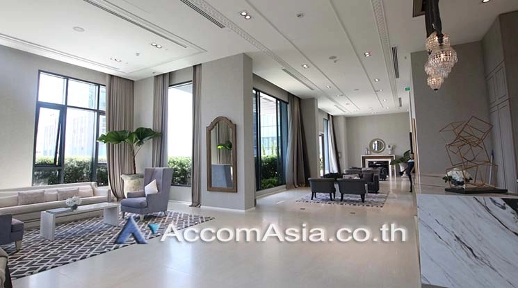  3 br Condominium For Sale in Silom ,Bangkok BTS Surasak at The Diplomat Sathorn AA38281