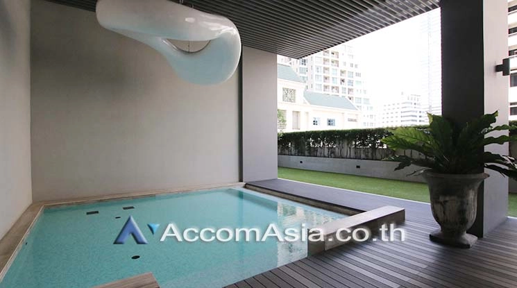 3 br Condominium For Sale in Silom ,Bangkok BTS Surasak at The Diplomat Sathorn AA38281