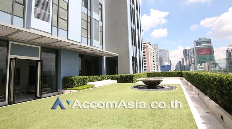  3 br Condominium For Sale in Silom ,Bangkok BTS Surasak at The Diplomat Sathorn AA38281