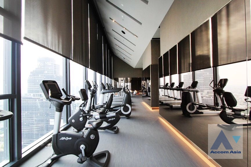  3 br Condominium For Sale in Silom ,Bangkok BTS Surasak at The Diplomat Sathorn AA38281