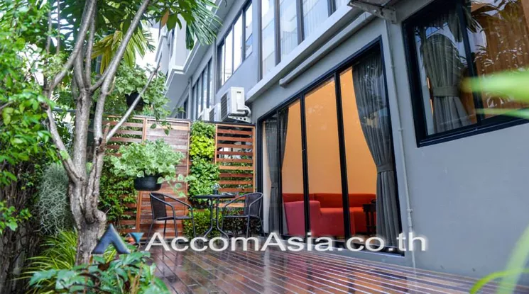  2 br Apartment For Rent in Silom ,Bangkok BTS Sala Daeng at Elegantly Furnished 13001364