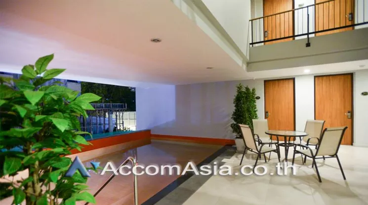  2 br Apartment For Rent in Silom ,Bangkok BTS Sala Daeng at Elegantly Furnished 13001364