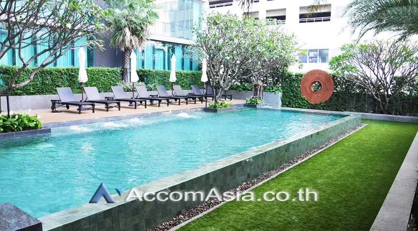 2 br Condominium For Sale in Sukhumvit ,Bangkok BTS Asok at The Room Sukhumvit 21 AA39413