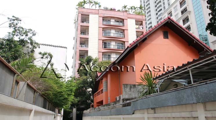  3 br Apartment for rent and sale in Sukhumvit ,Bangkok BTS Phrom Phong at Good maintained AA45046