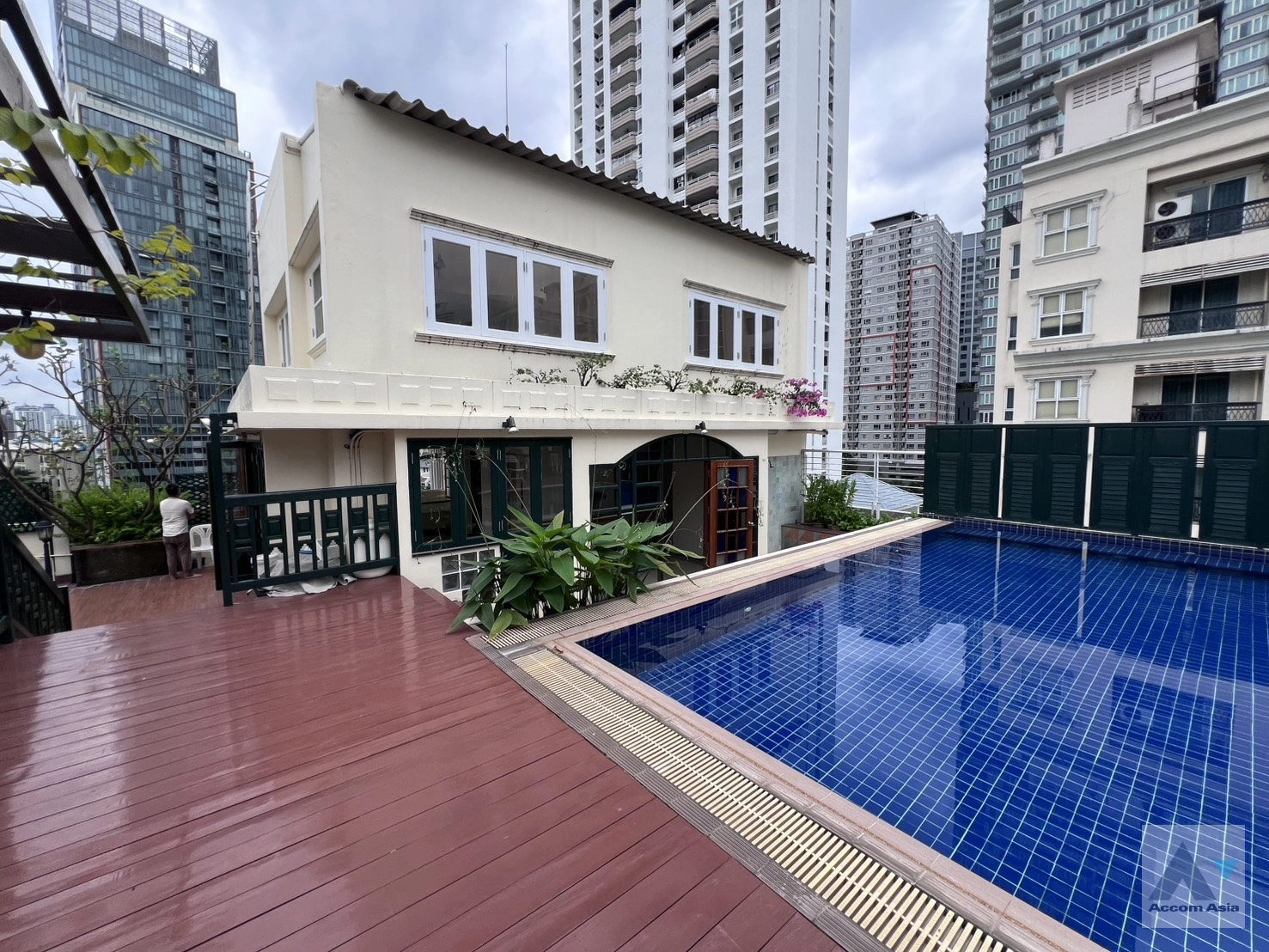  3 br Apartment for rent and sale in Sukhumvit ,Bangkok BTS Phrom Phong at Good maintained AA45046