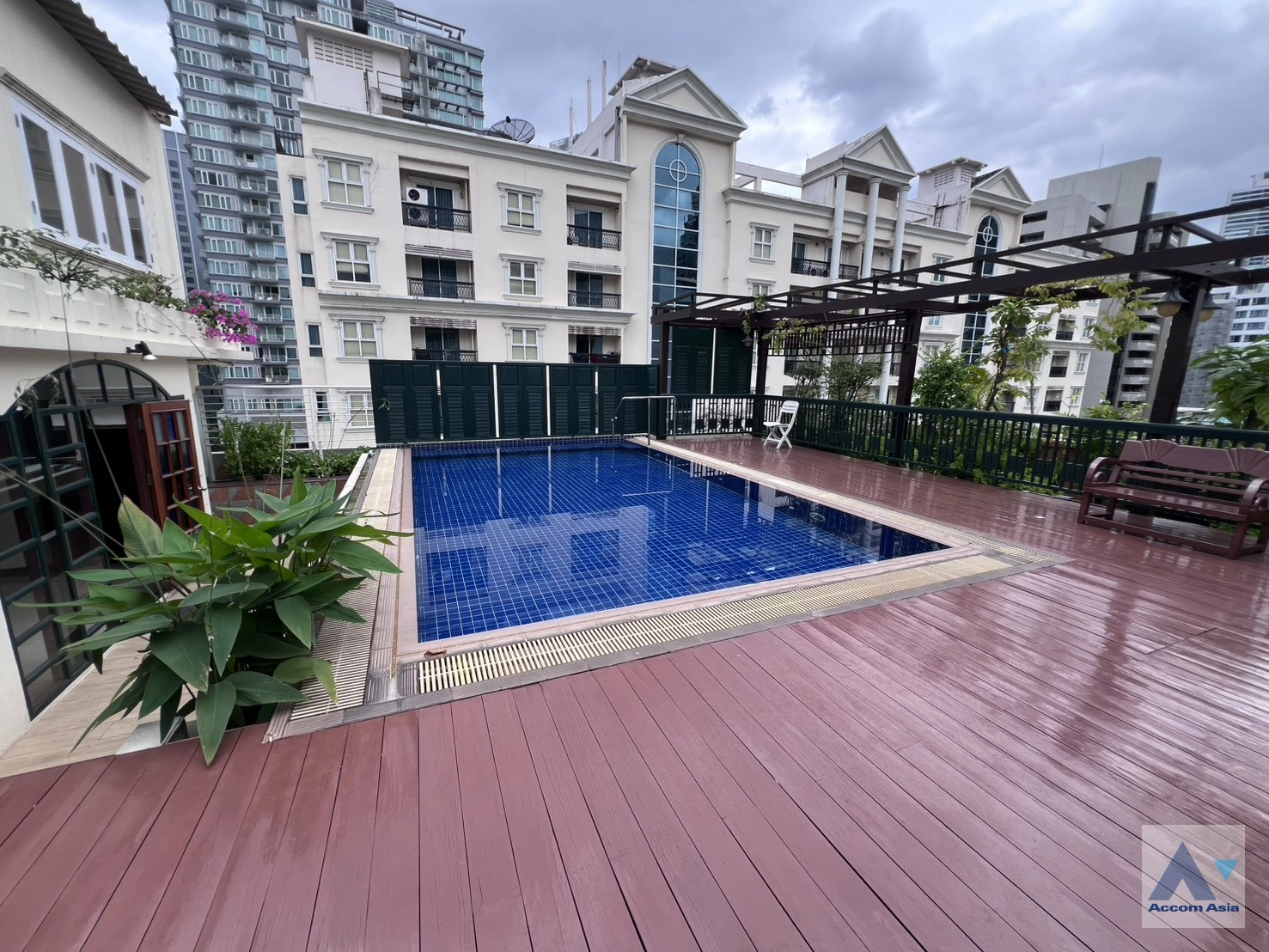  3 br Apartment for rent and sale in Sukhumvit ,Bangkok BTS Phrom Phong at Good maintained AA45046