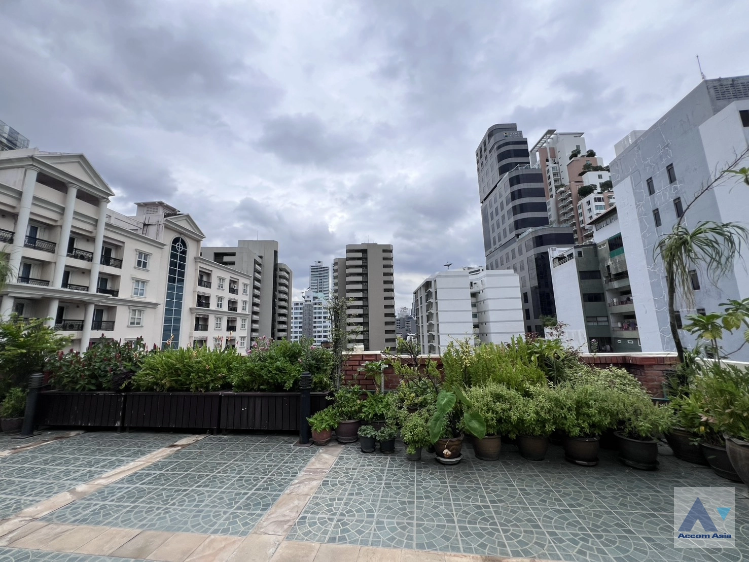  3 br Apartment for rent and sale in Sukhumvit ,Bangkok BTS Phrom Phong at Good maintained AA45046