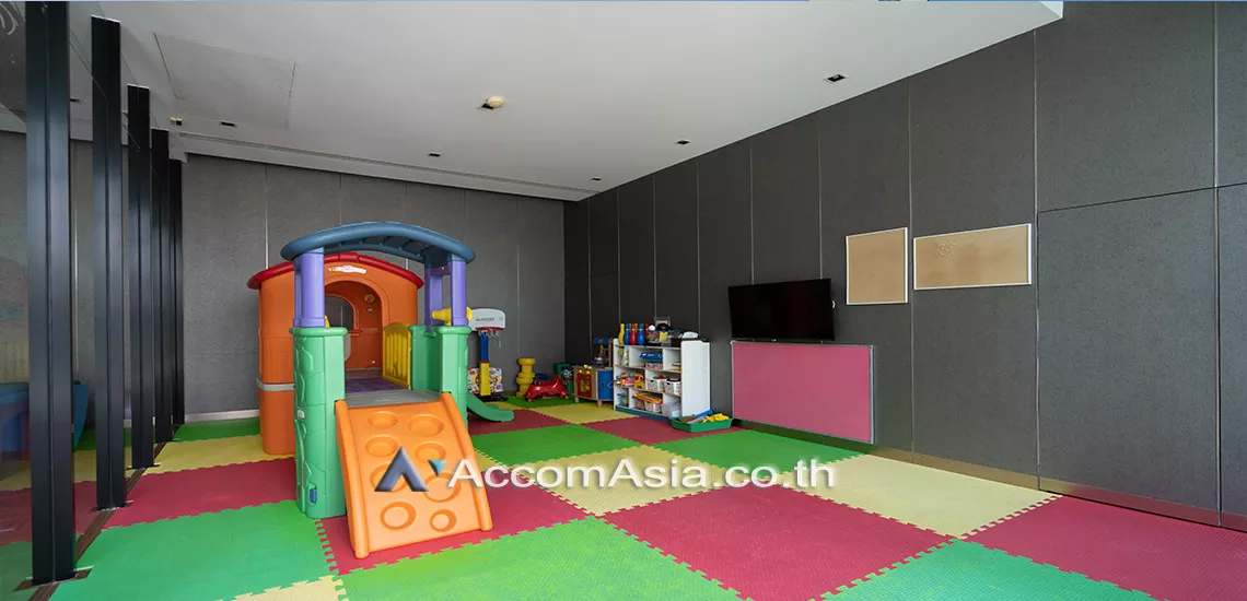  1 br Apartment For Rent in Sukhumvit ,Bangkok BTS Ekkamai at Quality Time with Family AA31197