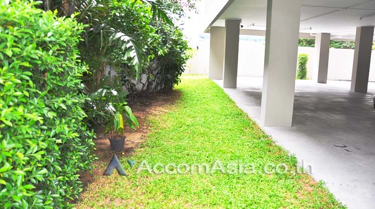 6 Nice Place at Ekkamai - Apartment - Sukhumvit - Bangkok / Accomasia