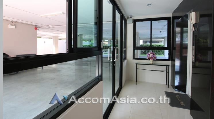  3 br Apartment For Rent in Sukhumvit ,Bangkok BTS Ekkamai at Nice Place at Ekkamai 13002303