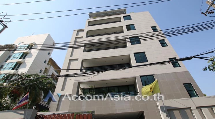  3 br Apartment For Rent in Sukhumvit ,Bangkok BTS Ekkamai at Nice Place at Ekkamai 13002332
