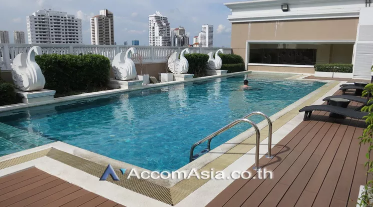  2 Bedrooms  Condominium For Sale in Sukhumvit, Bangkok  near BTS Ekkamai (AA36999)