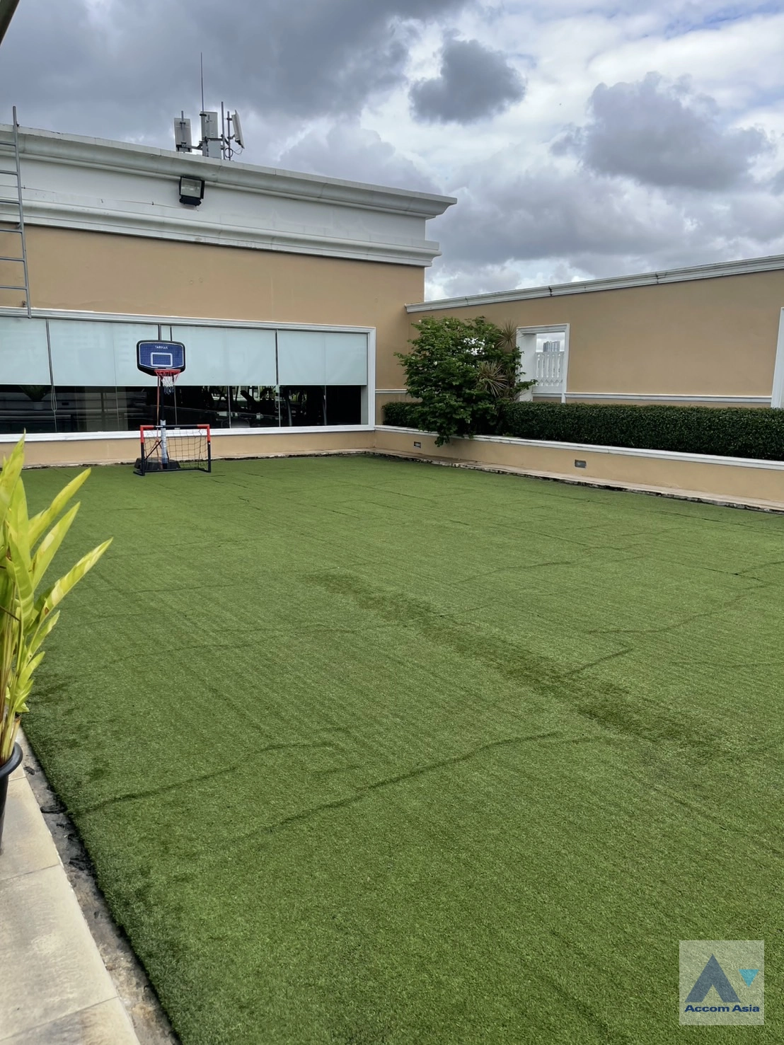  3 br Condominium For Sale in Sukhumvit ,Bangkok BTS Ekkamai at Le Nice Ekamai AA42253