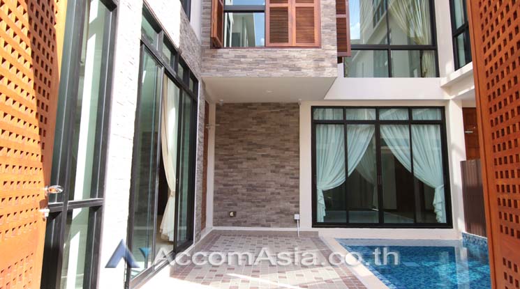  5 br House For Rent in Sukhumvit ,Bangkok BTS Phrom Phong at Emporium Pool Compound AA13422