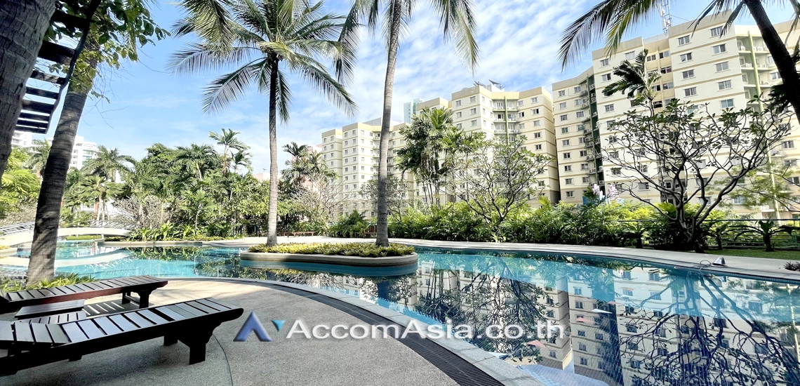  4 br Apartment For Rent in Sathorn ,Bangkok BRT Thanon Chan at Family-Friendly Serviced Apartment with Big Green Spaces AA26020
