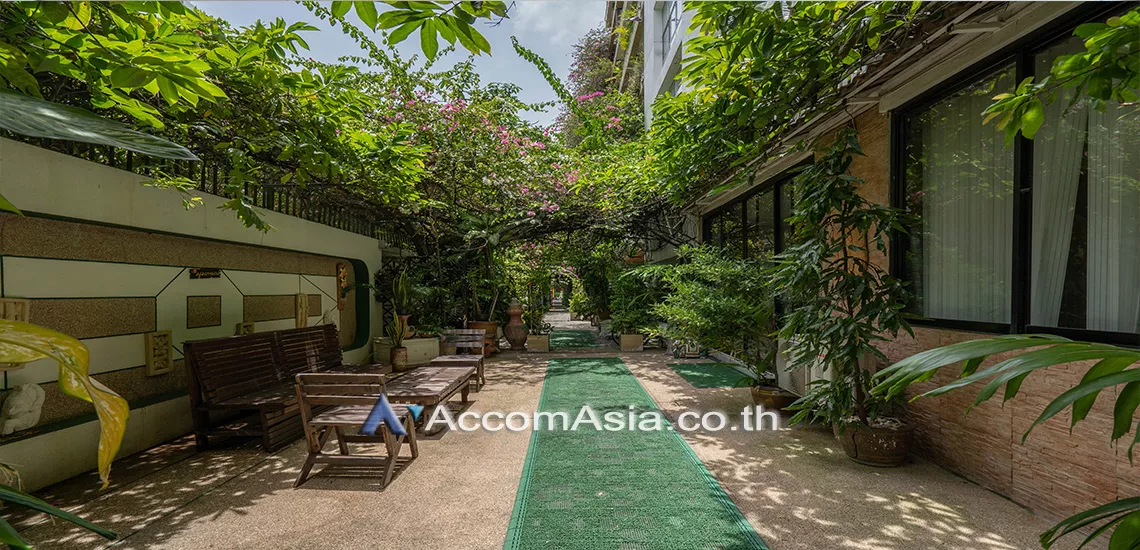  3 br Apartment For Rent in Sukhumvit ,Bangkok BTS Asok - MRT Sukhumvit at Easy to access BTS and MRT AA22888