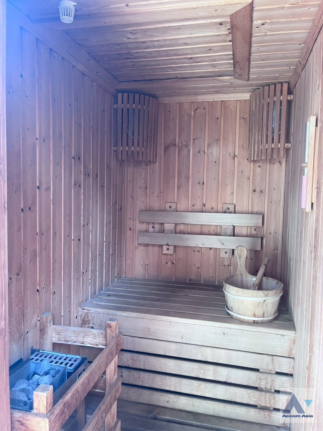  2 Modern Living Style - Apartment - Sukhumvit - Bangkok / Accomasia