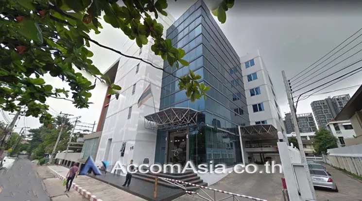  1  Office Space For Rent in Sukhumvit ,Bangkok BTS Ekkamai at Compomax Building AA23088