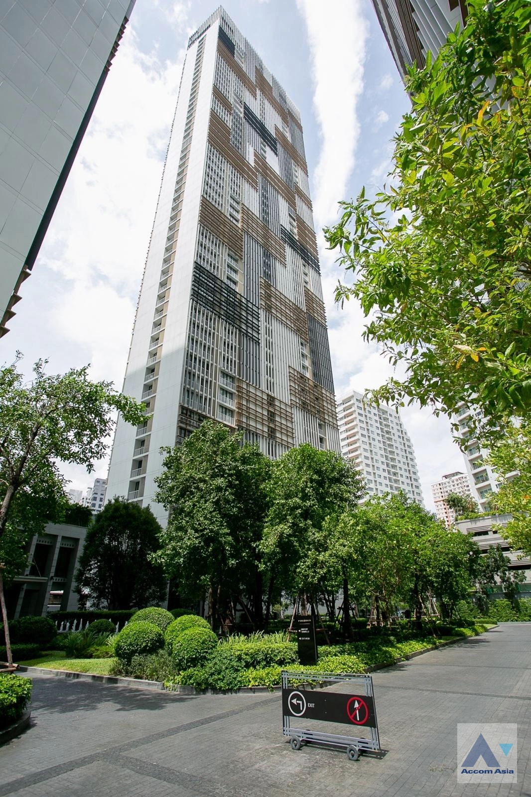  2 br Condominium For Sale in Sukhumvit ,Bangkok BTS Phrom Phong at Park Origin Phrom Phong AA24011