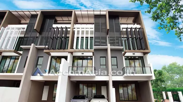  3 br House For Sale in Sukhumvit ,Bangkok BTS On Nut at Bless Town AA36323
