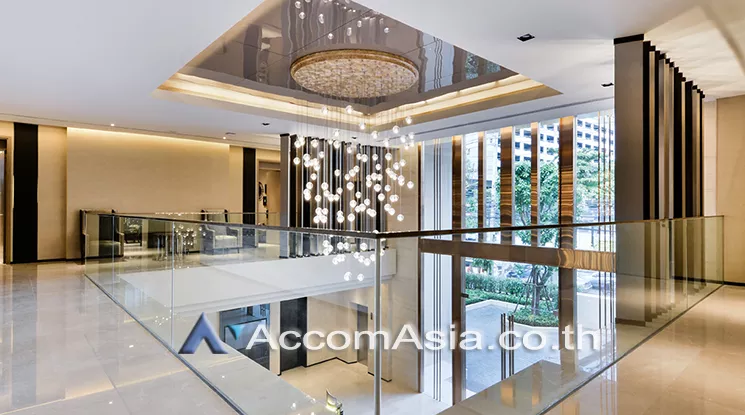  1 Bedroom  Condominium For Rent in Sukhumvit, Bangkok  near BTS Asok - MRT Sukhumvit (AA25156)