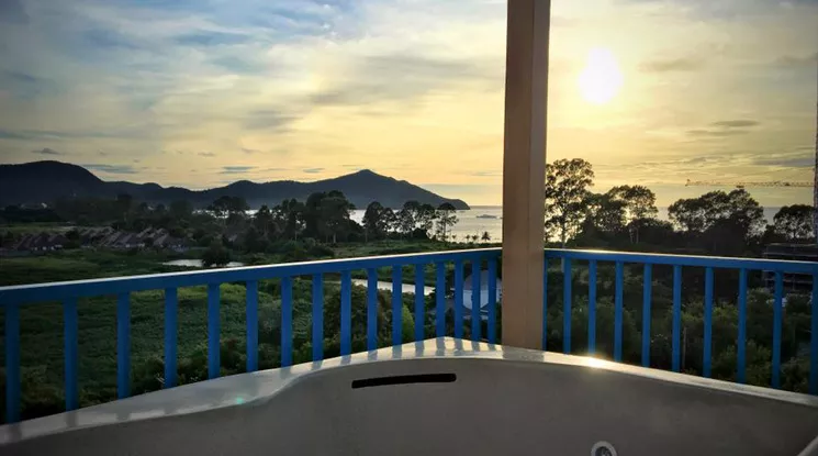  1 br Condominium For Sale in  ,Chon Buri  at Costa Village Bangsaray AA18262