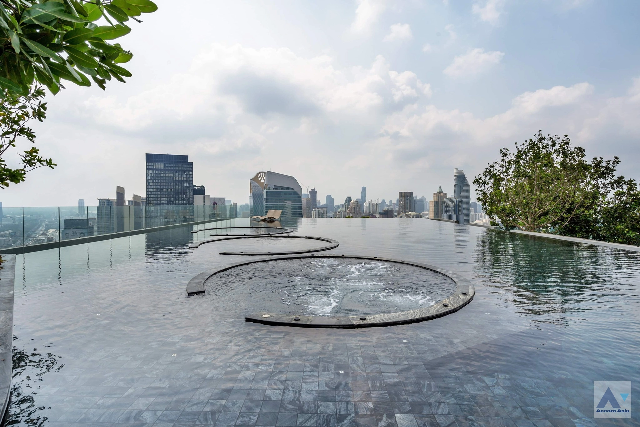 11 Life One Wireless - Condominium - Witthayu - Bangkok / Accomasia