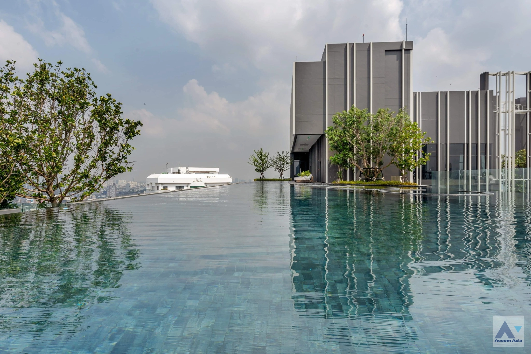 10 Life One Wireless - Condominium - Witthayu - Bangkok / Accomasia