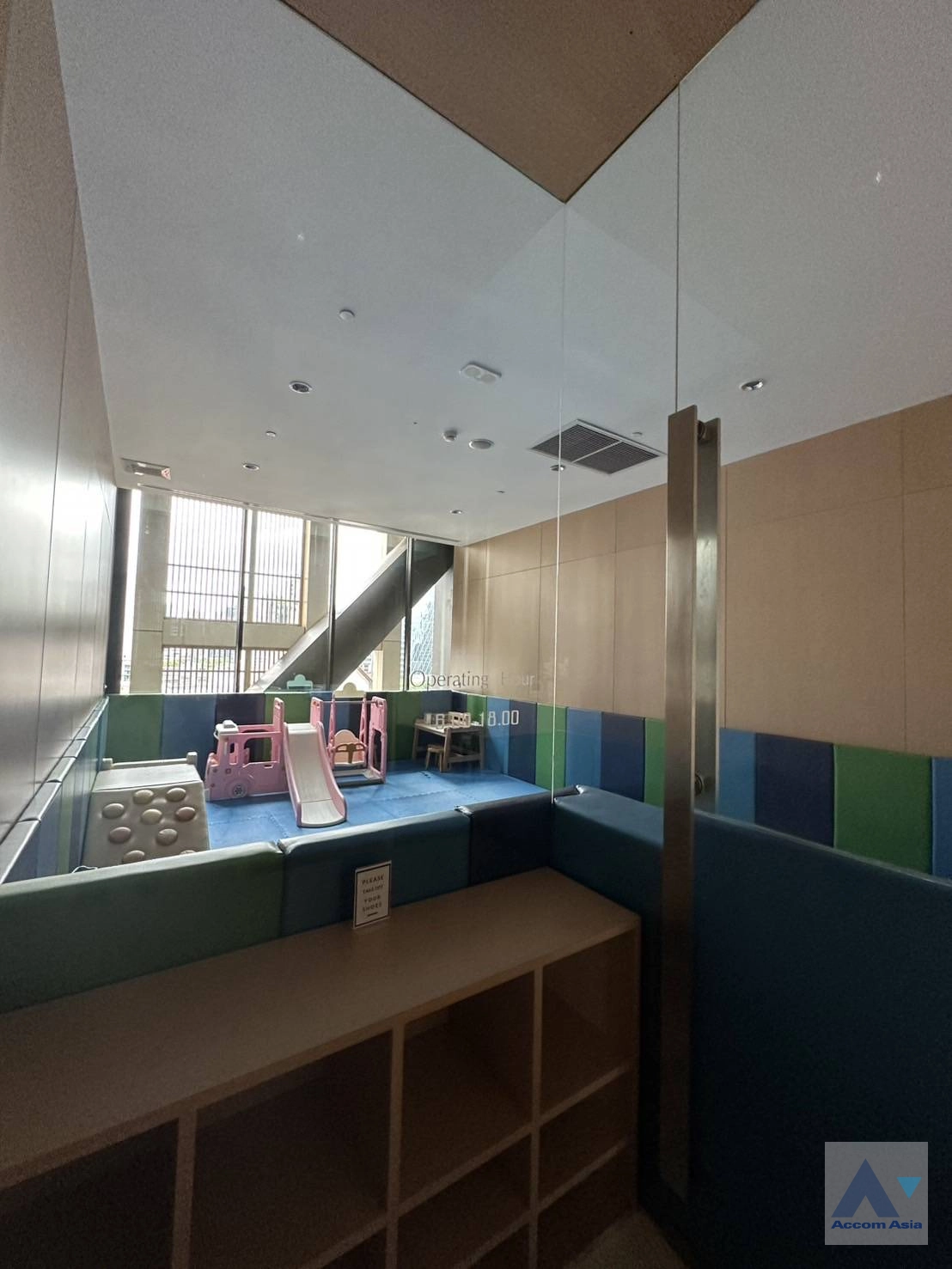  3 br Condominium For Sale in Ploenchit ,Bangkok BTS Chitlom at Sindhorn Residence AA44598