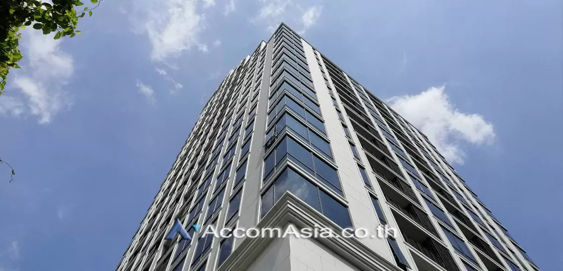  3 Bedrooms  Condominium For Rent & Sale in Ploenchit, Bangkok  near BTS Ploenchit (AA39875)