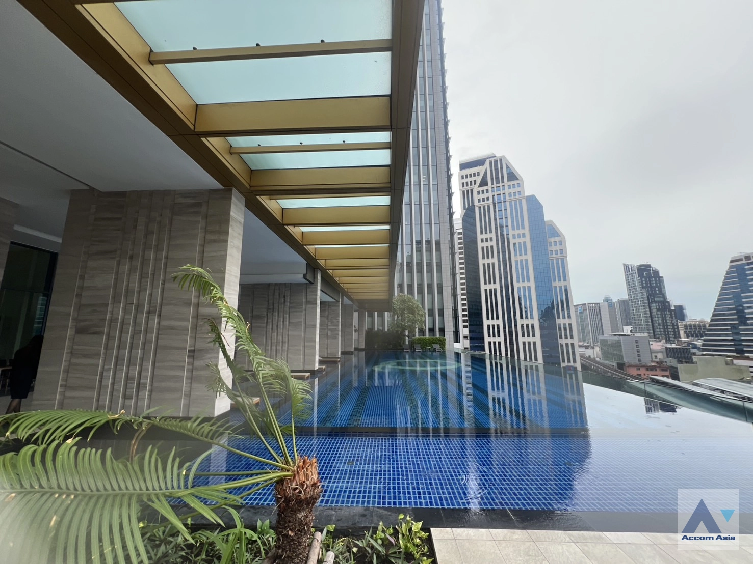  3 br Condominium For Sale in Sukhumvit ,Bangkok BTS Nana at Q1 Sukhumvit AA44286