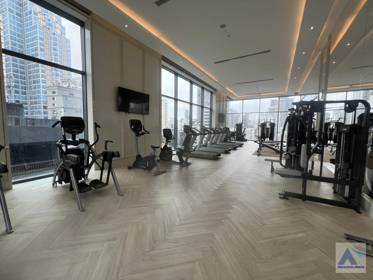  3 br Condominium For Sale in Sukhumvit ,Bangkok BTS Nana at Q1 Sukhumvit AA44286