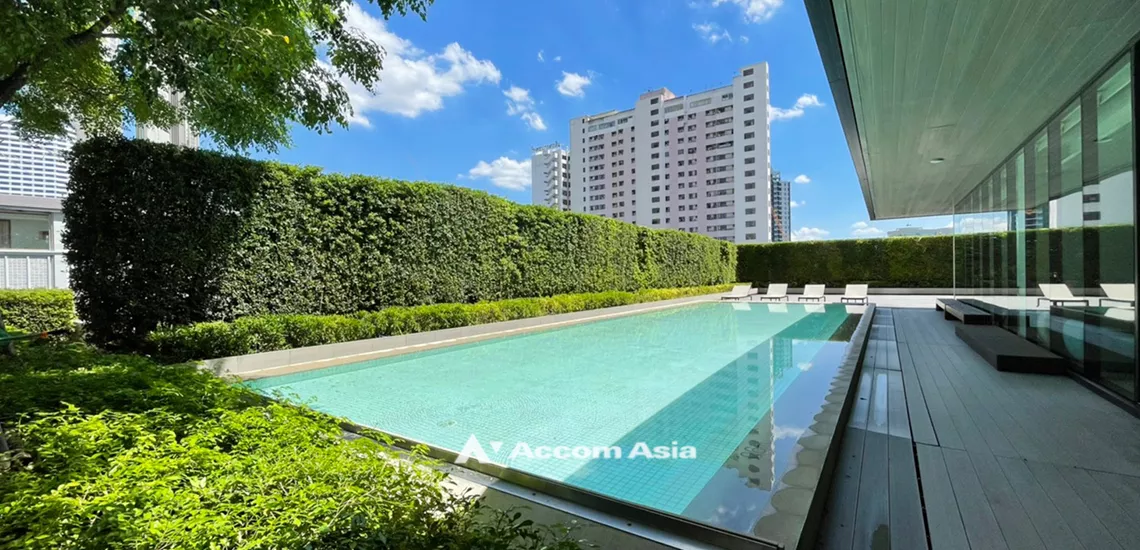  2 br Condominium For Sale in Charoennakorn ,Bangkok BTS Krung Thon Buri at Banyan Tree Residences Riverside AA40080